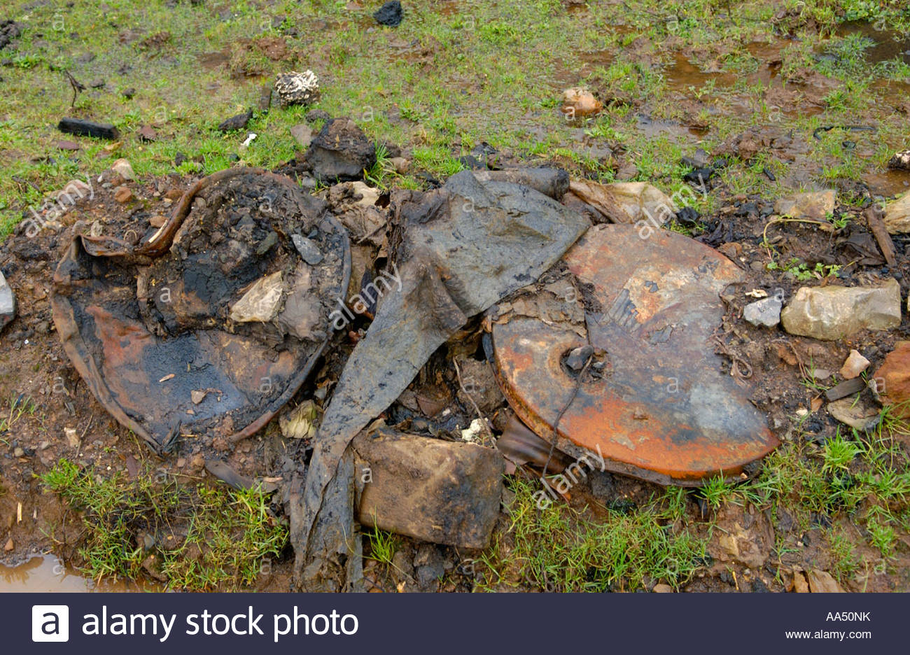 chemical-drums-at-brofiscin-quarry-toxic-waste-was-dumped-here-in-AA50NK.jpg