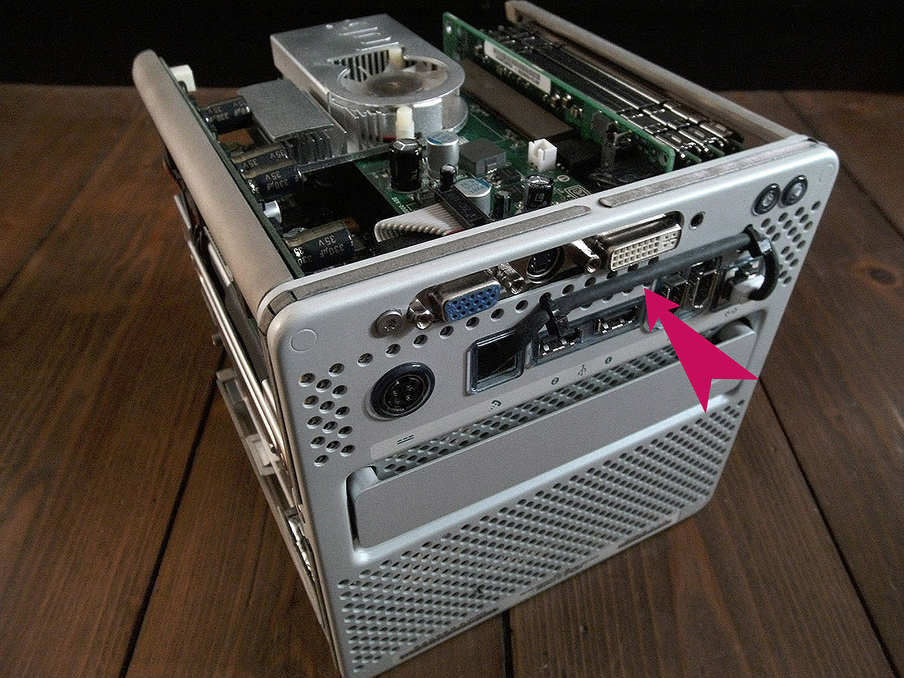 Cube_internal_Ethernet_3.jpg