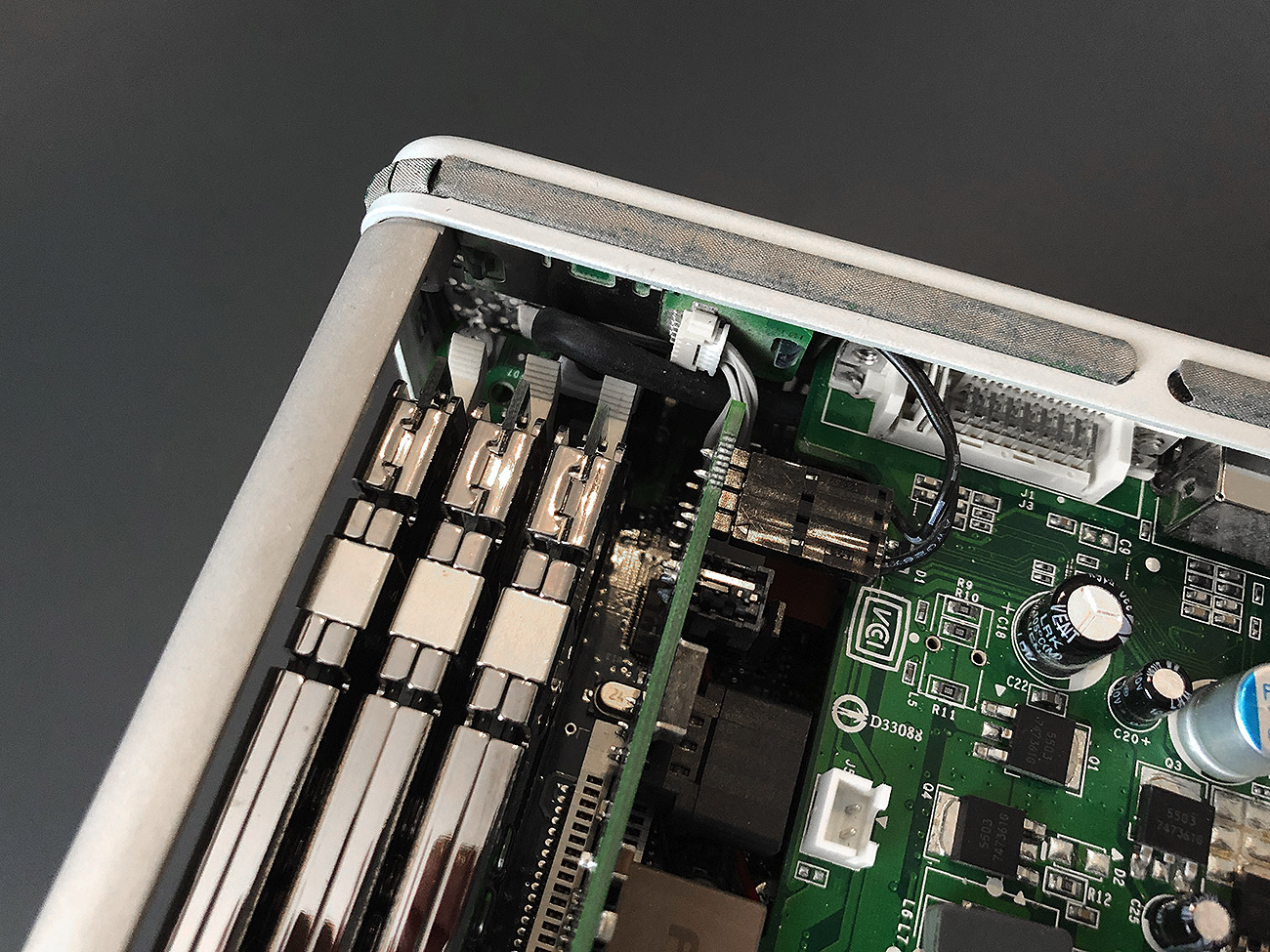 Cube_internal_Ethernet_4.jpg