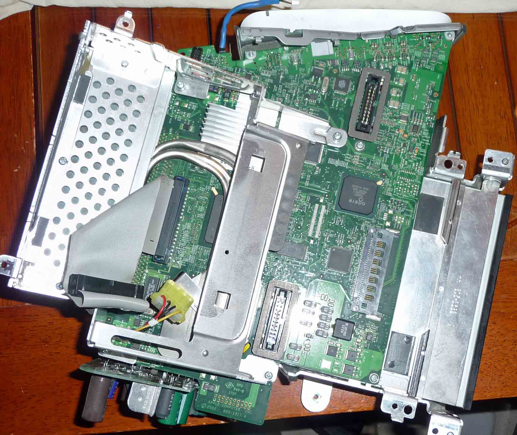 eMac-Refurb12.jpg