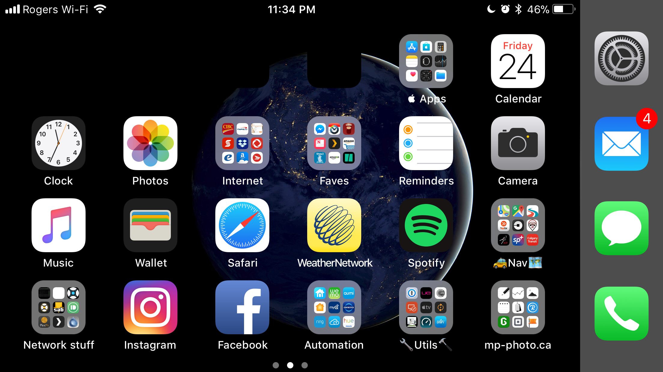 Is the home screen rotation still present on the iPhone plus