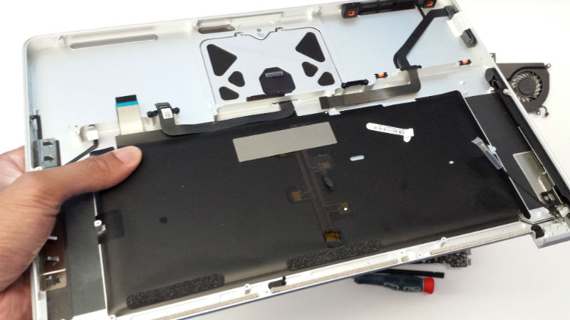 fixedbyvonnie-macbook-pro-mid-2010-top-case.jpg