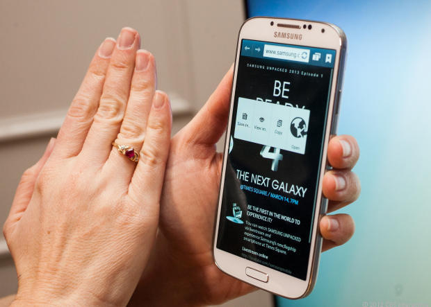 Galaxy-S4–Air-Gestures.jpg