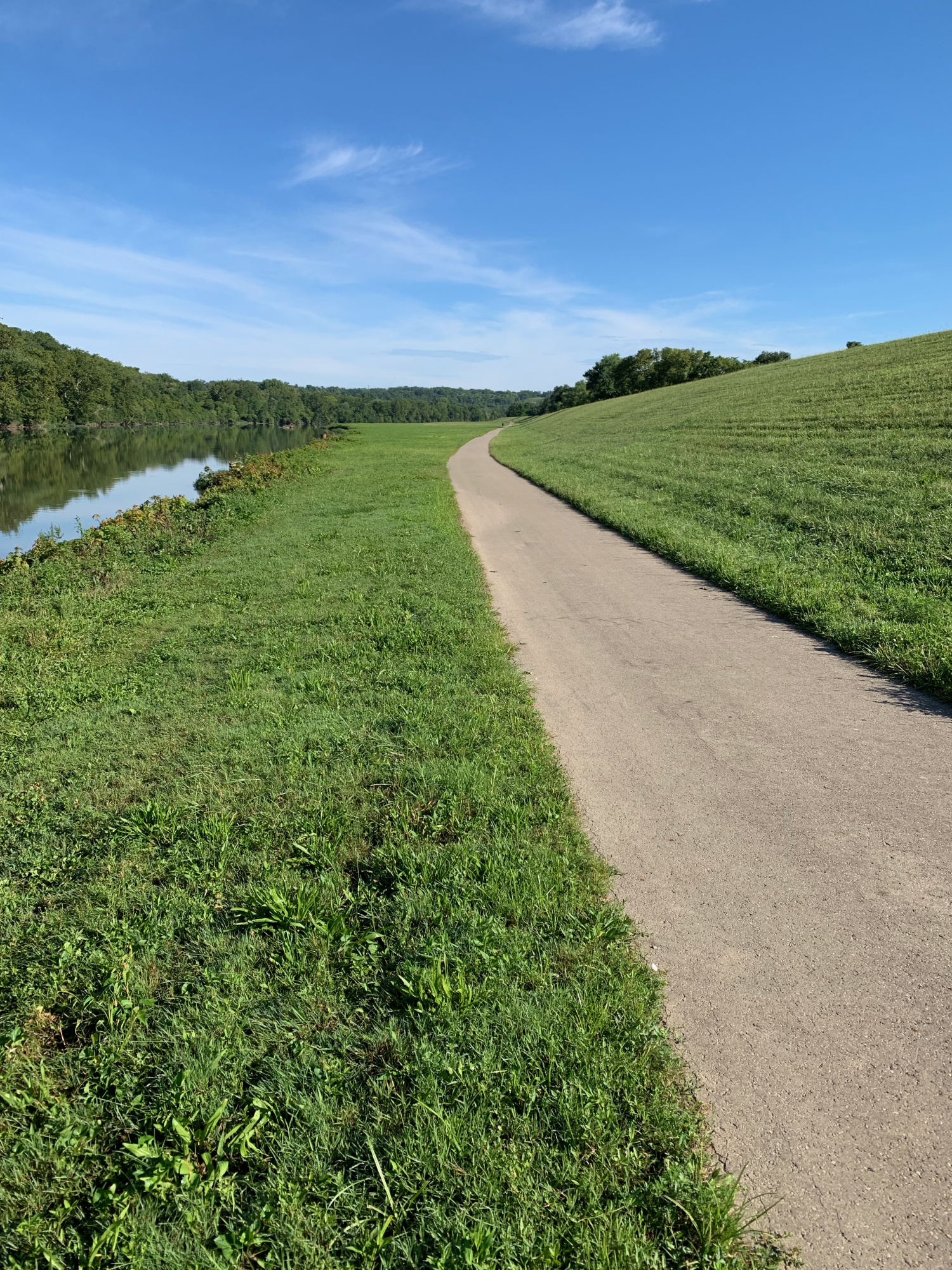 Greater Miami River Rec Trail - River side trail.png