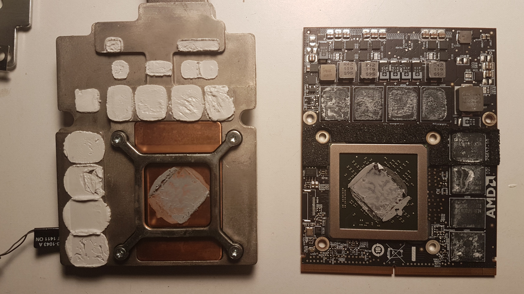 HD6970M-1GB-iMac-PCB-HEATSINK.jpg