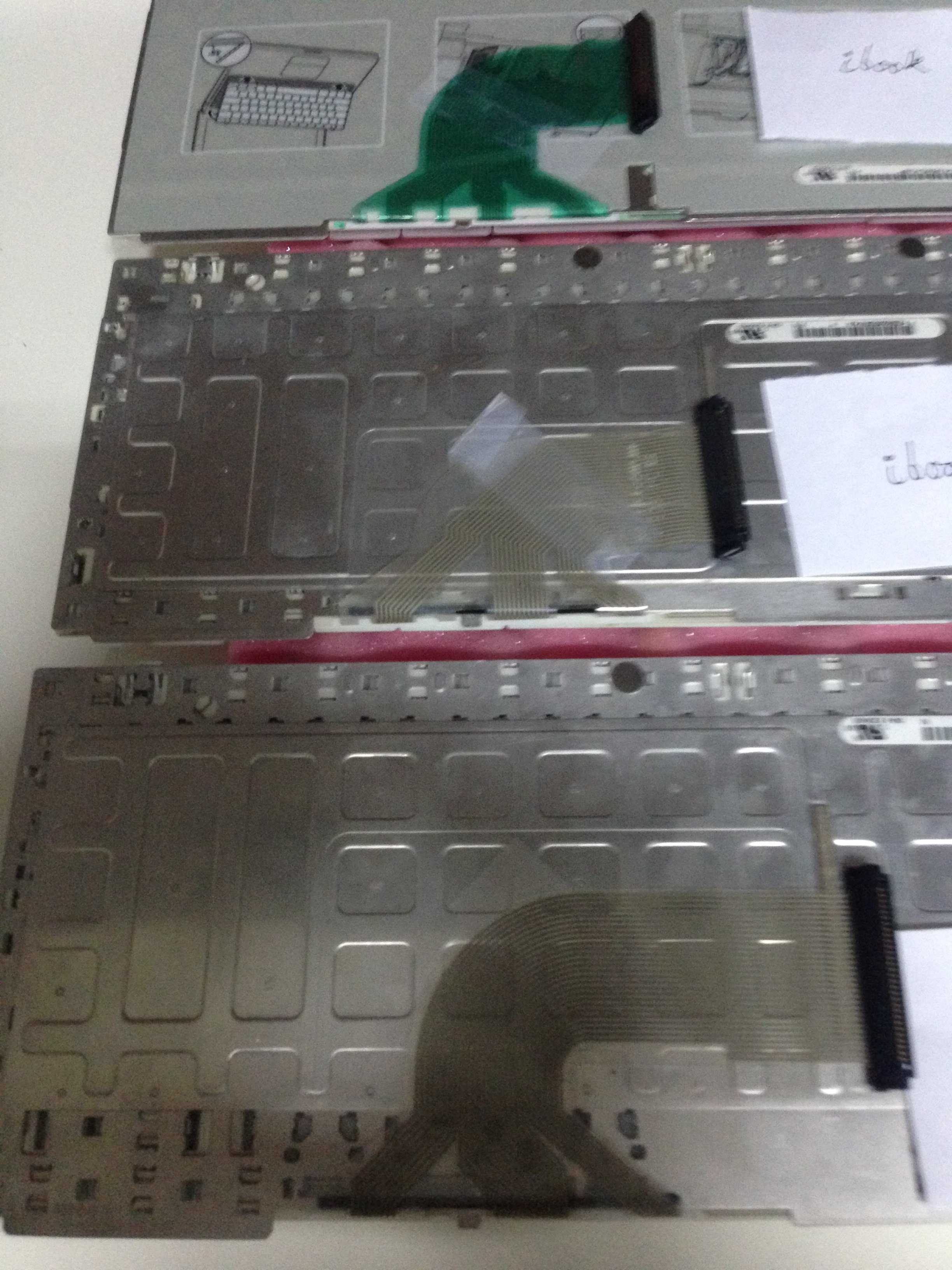 iBook keyboards Sideview.JPG
