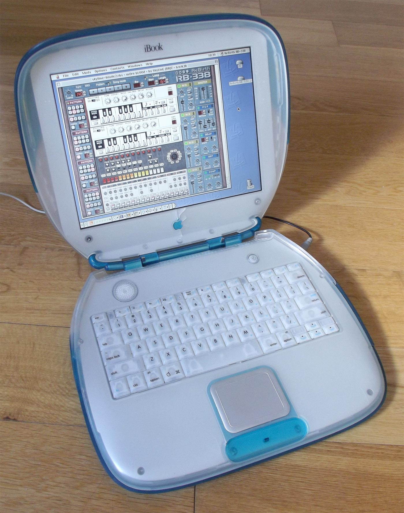 iBook1.jpg