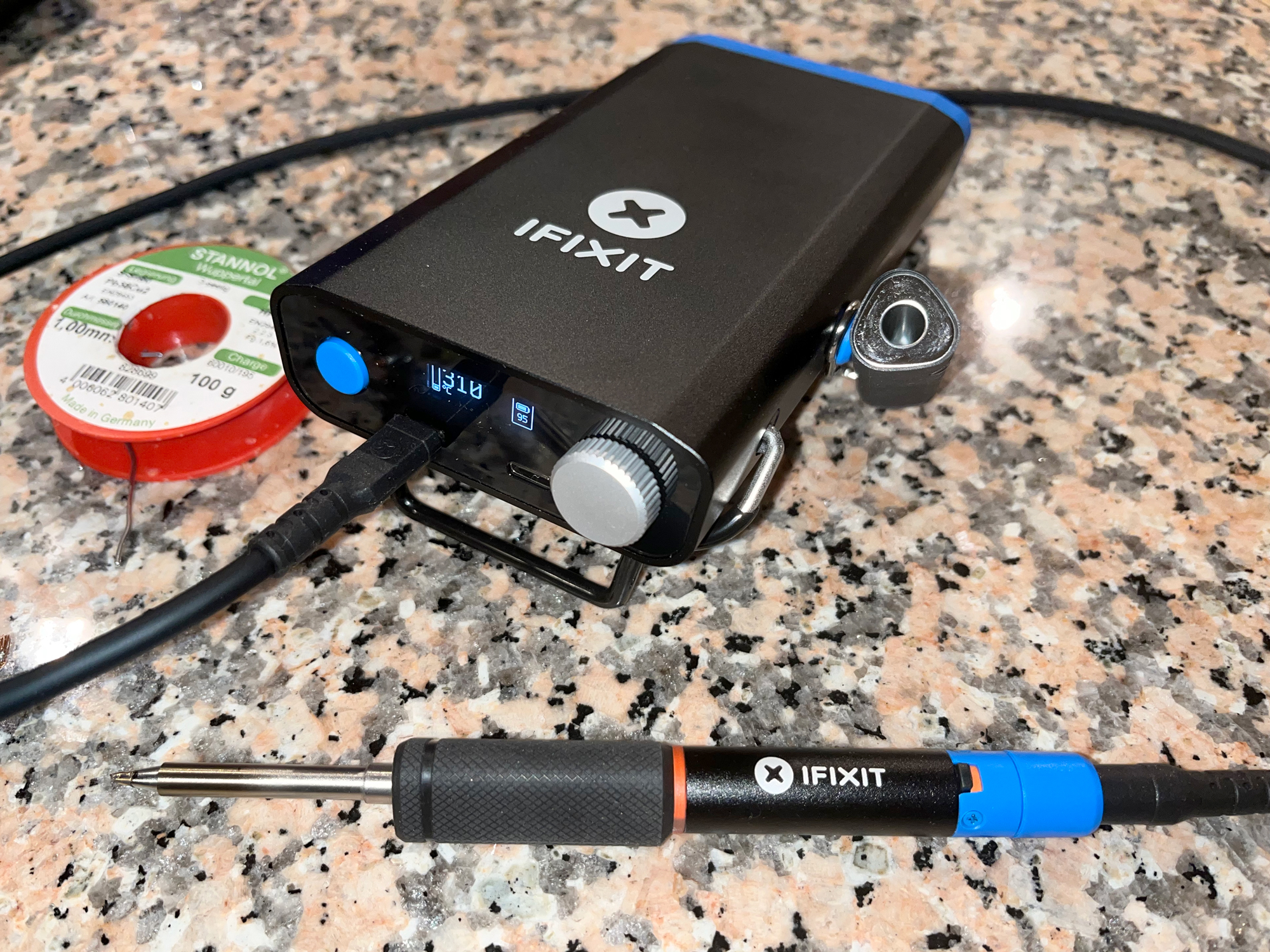 iFixit.Portable.Soldering.Station.jpg