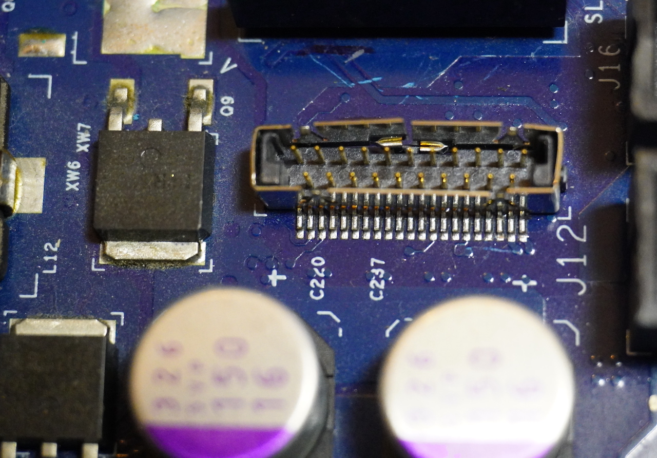 iMacG4 1501d.JPG