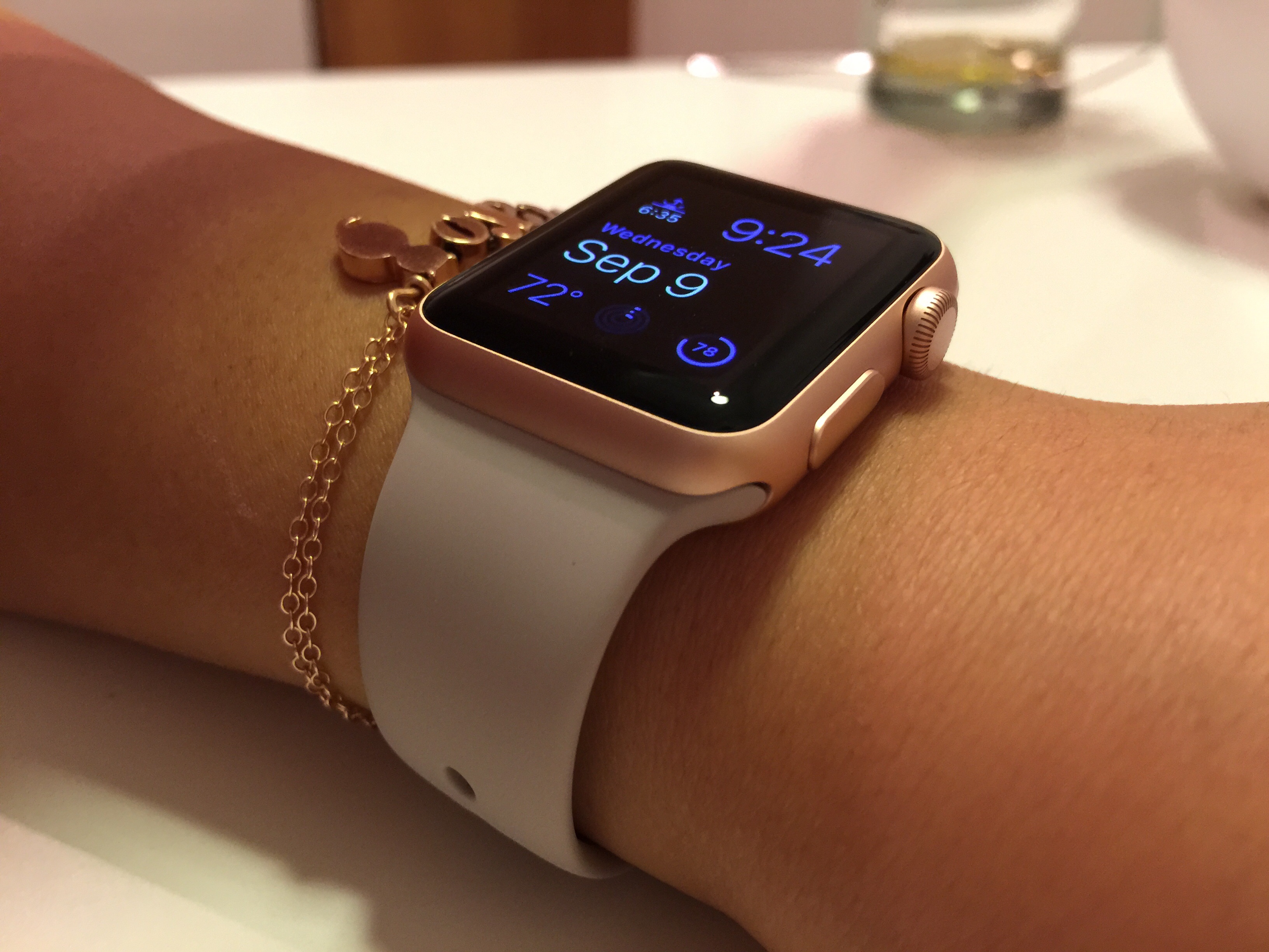Girlfriend picked up the new rose gold | MacRumors Forums