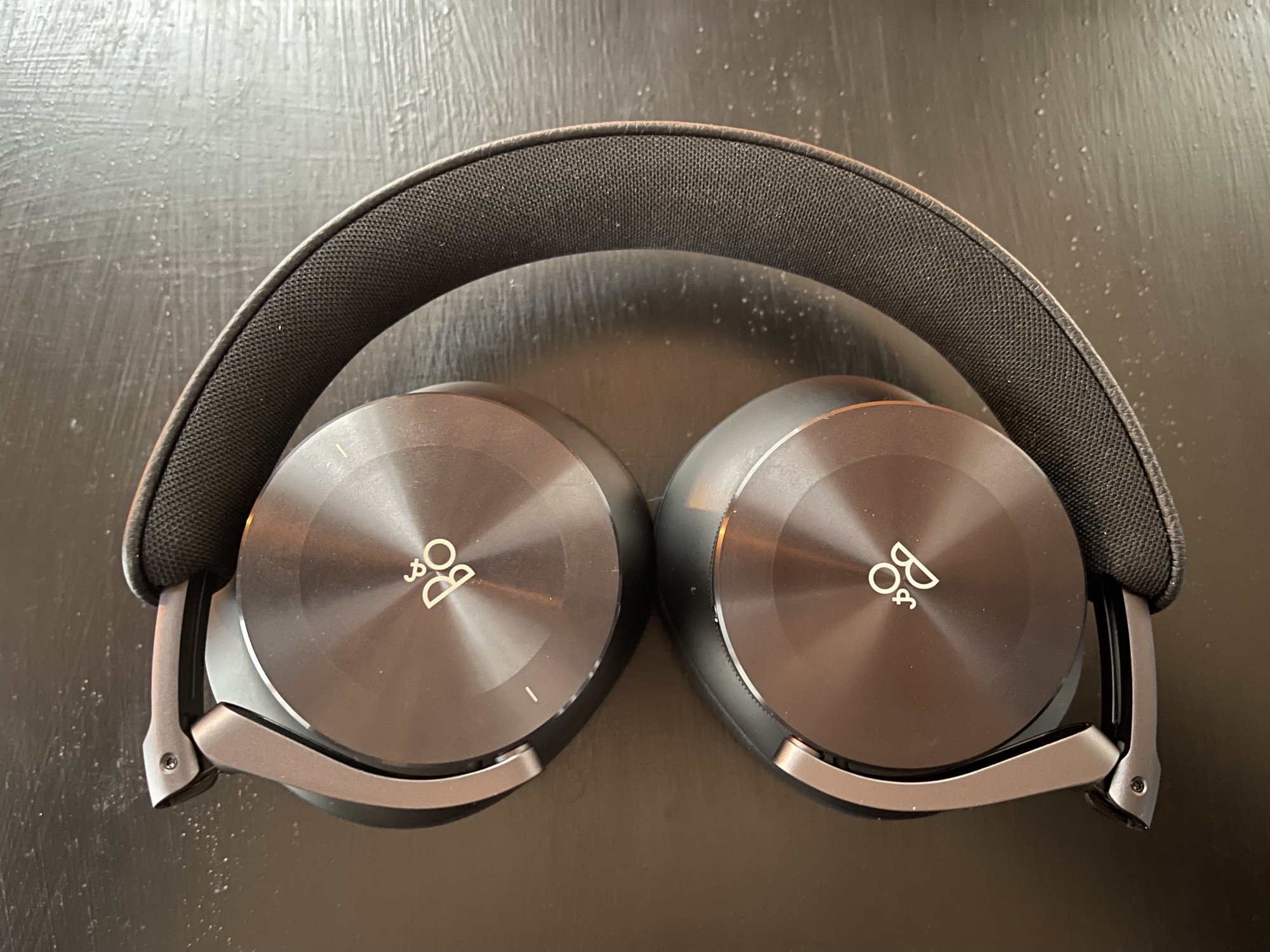 AirPods Max vs Bang Olufsen H95 comparison review | MacRumors Forums