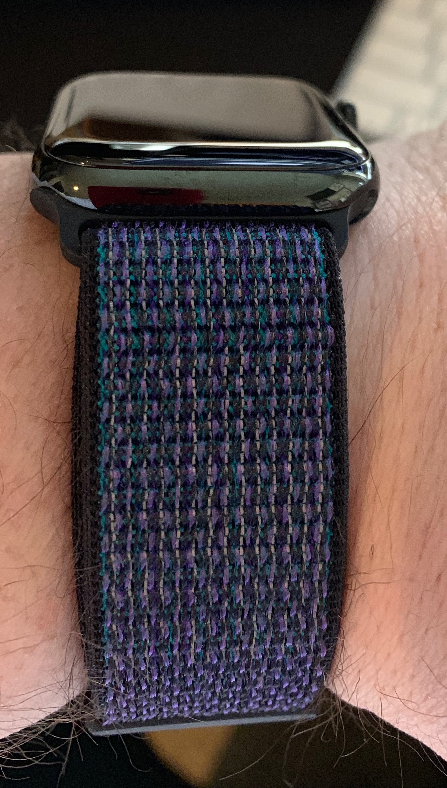 apple watch nike hyper grape