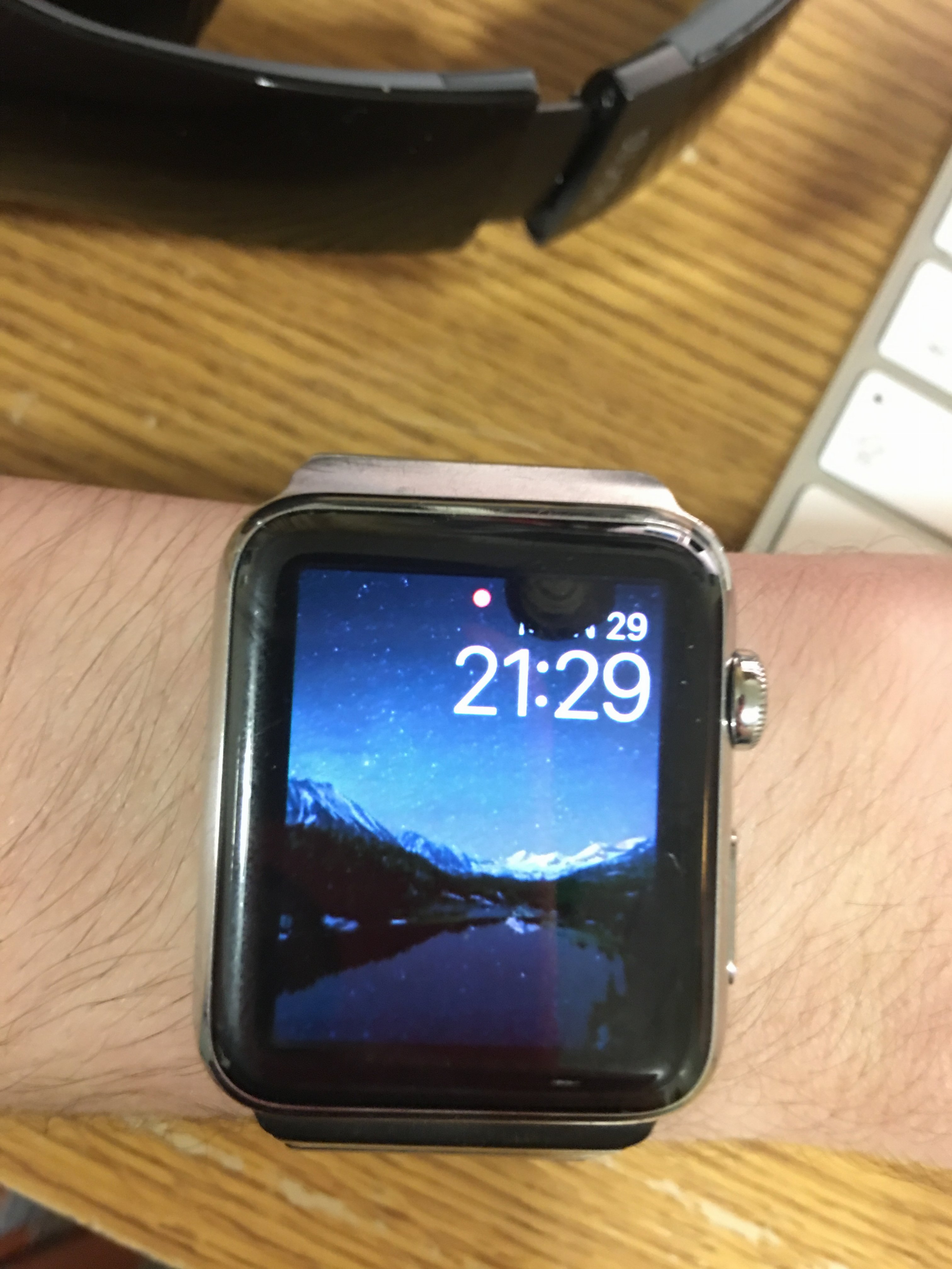 apple watch 4 pixels