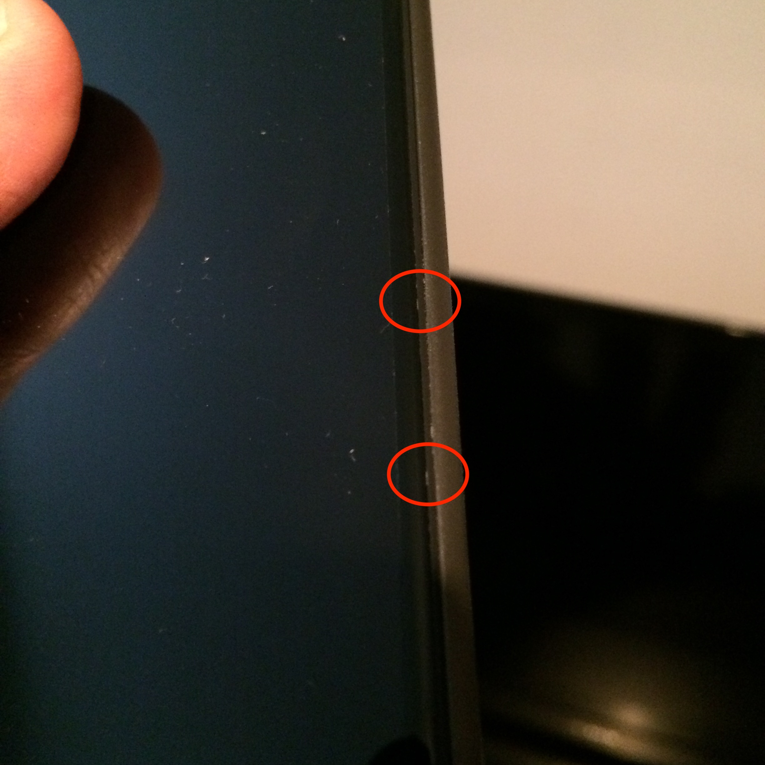 Iphone X Dust Between Display Edges Macrumors Forums