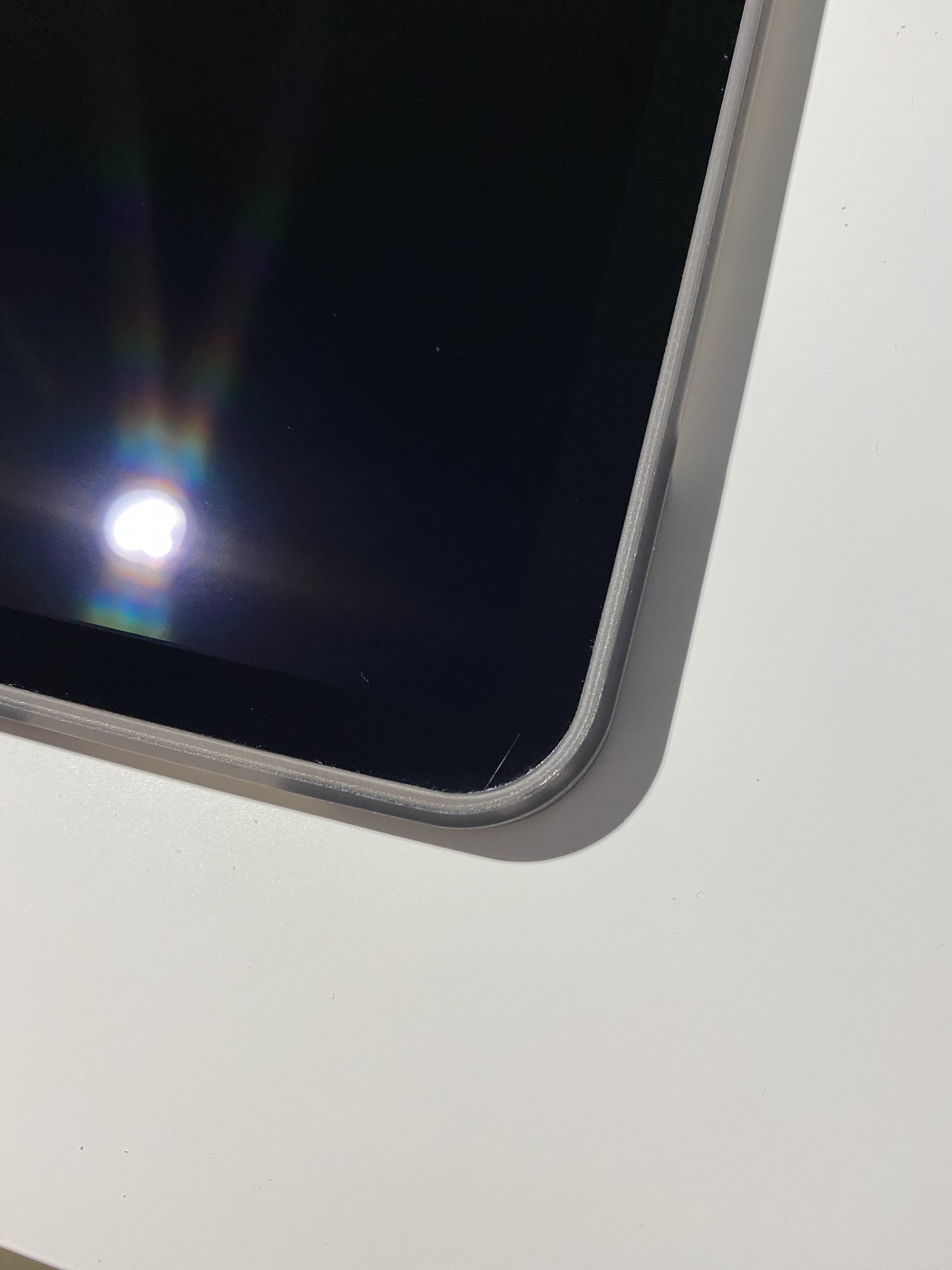 Scratch or hairline crack? Brand new iPad Pro 11 2020 MacRumors Forums