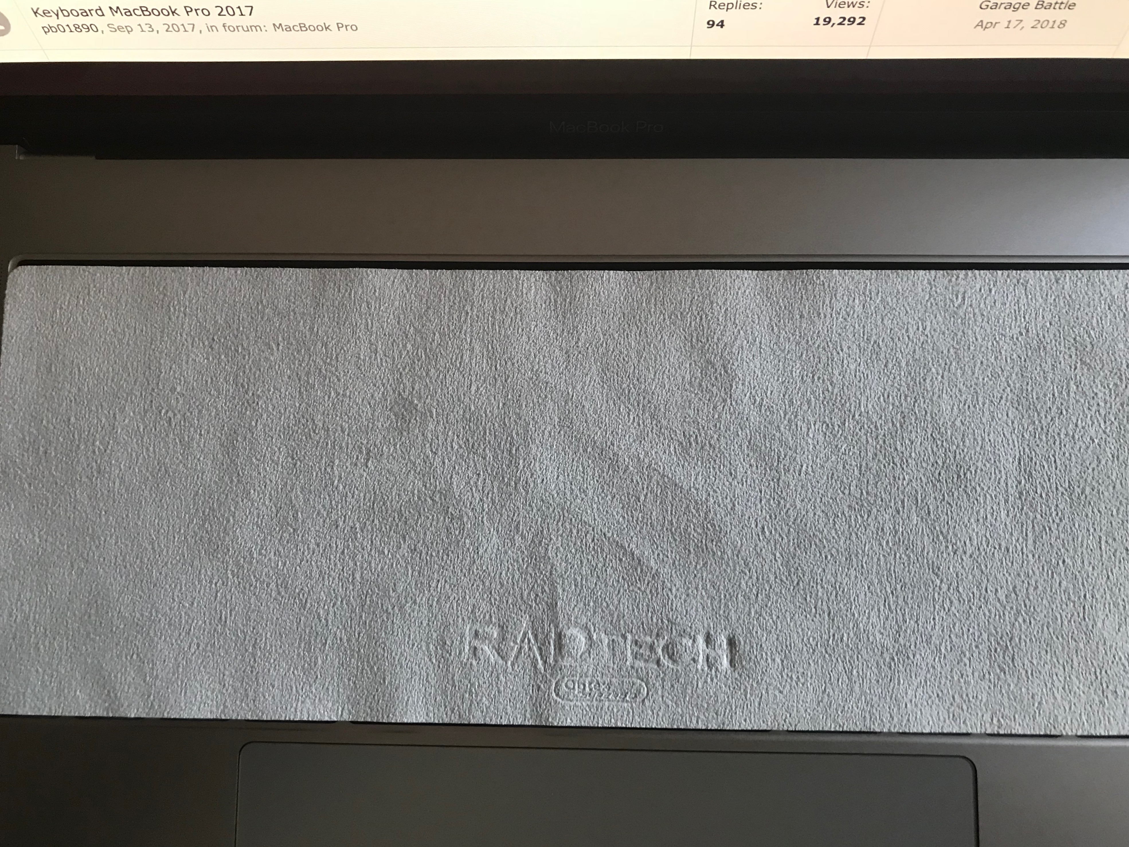 keyboard marks on screen macbook pro