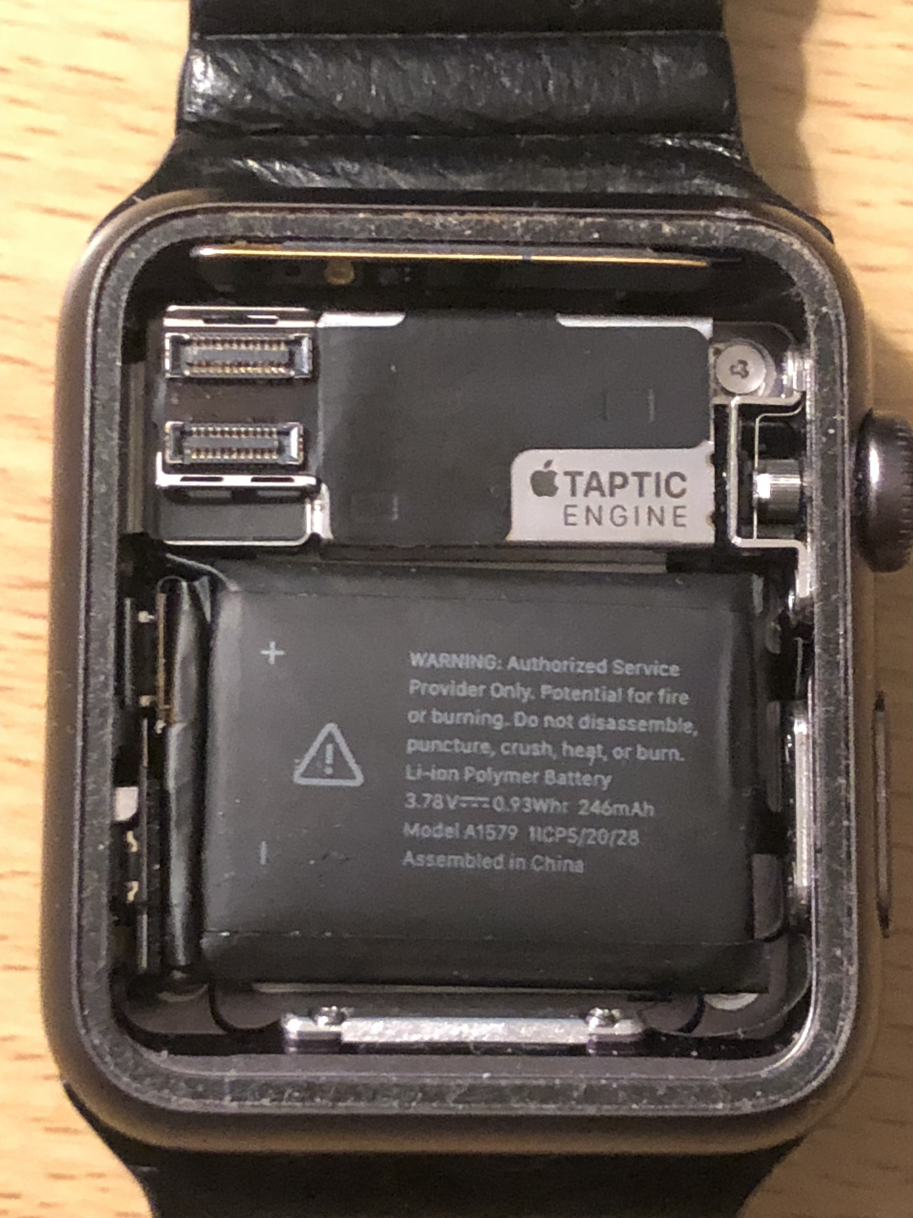 Apple Watch Display off, is this a swollen battery? | MacRumors Forums