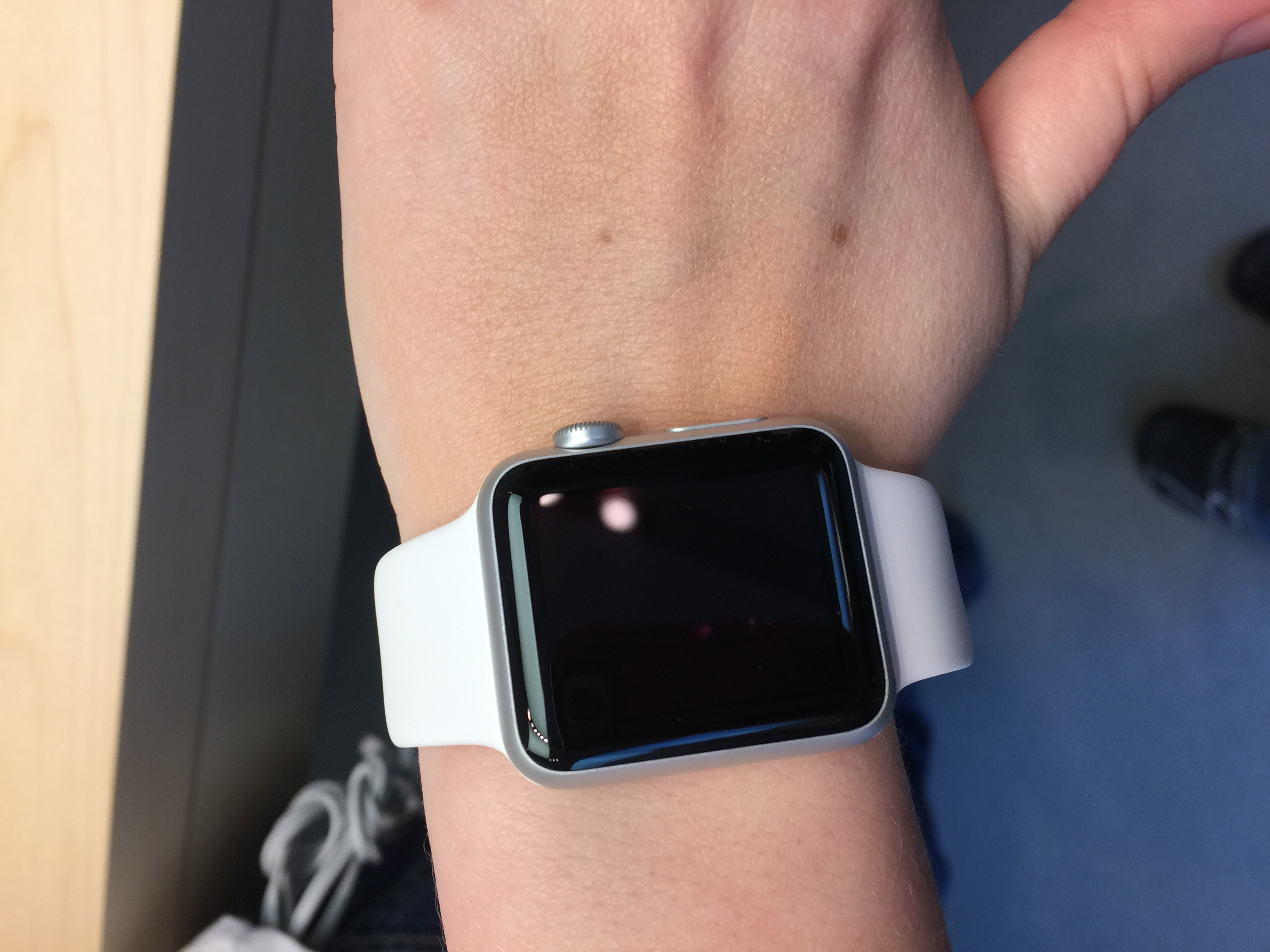Apple watch 42mm shop on wrist