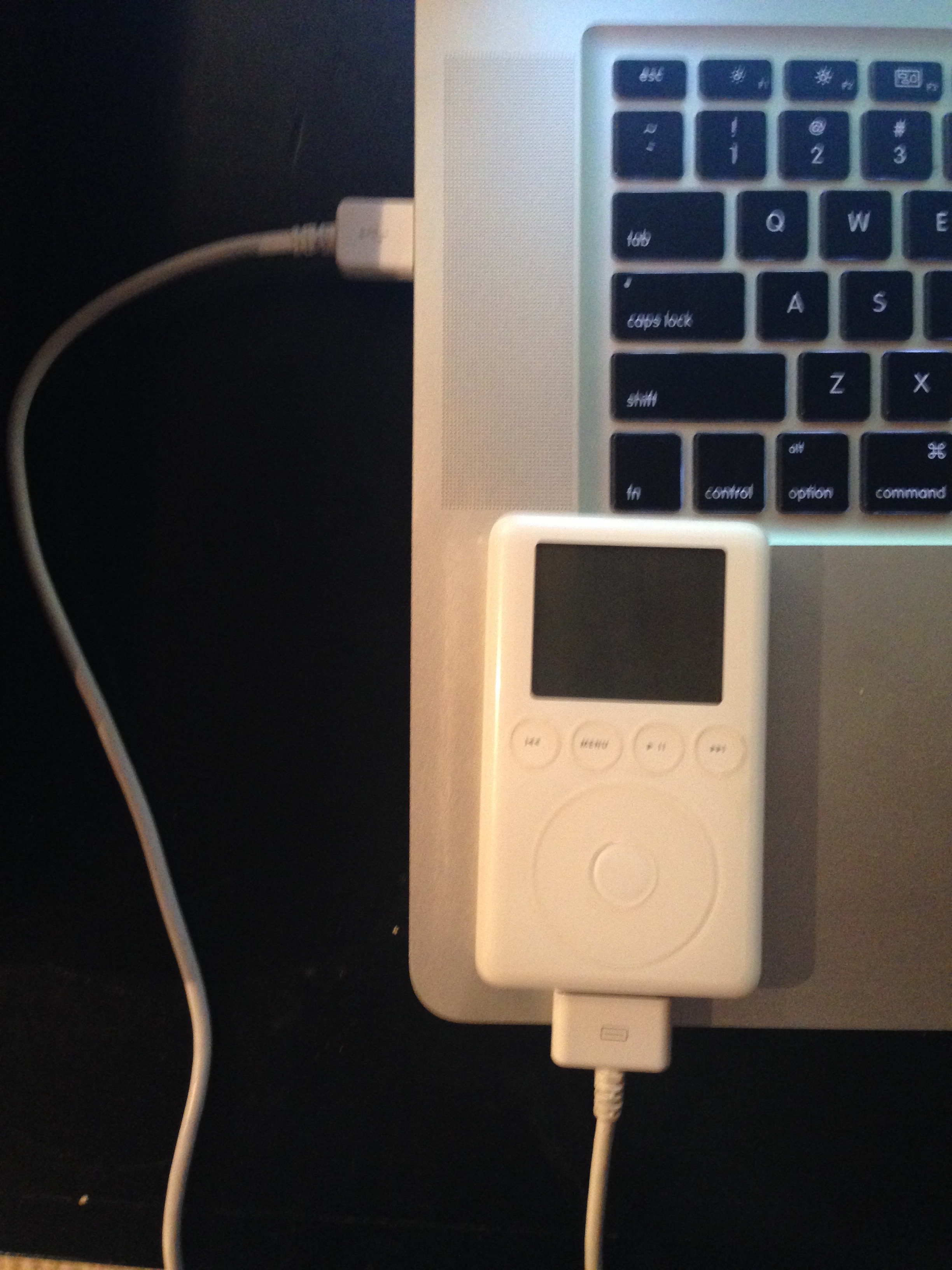 iPod Classic (3rd Gen) Power Issue | MacRumors Forums