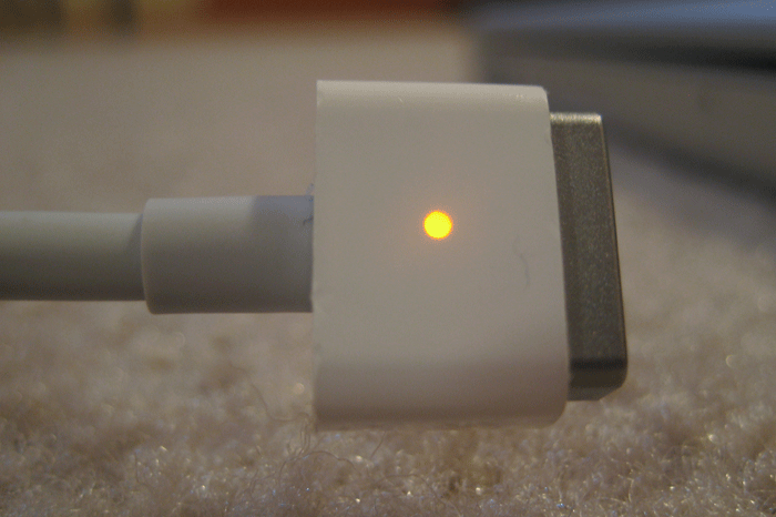 Magsafe light staying on after its unplugged - RESOLVED | MacRumors