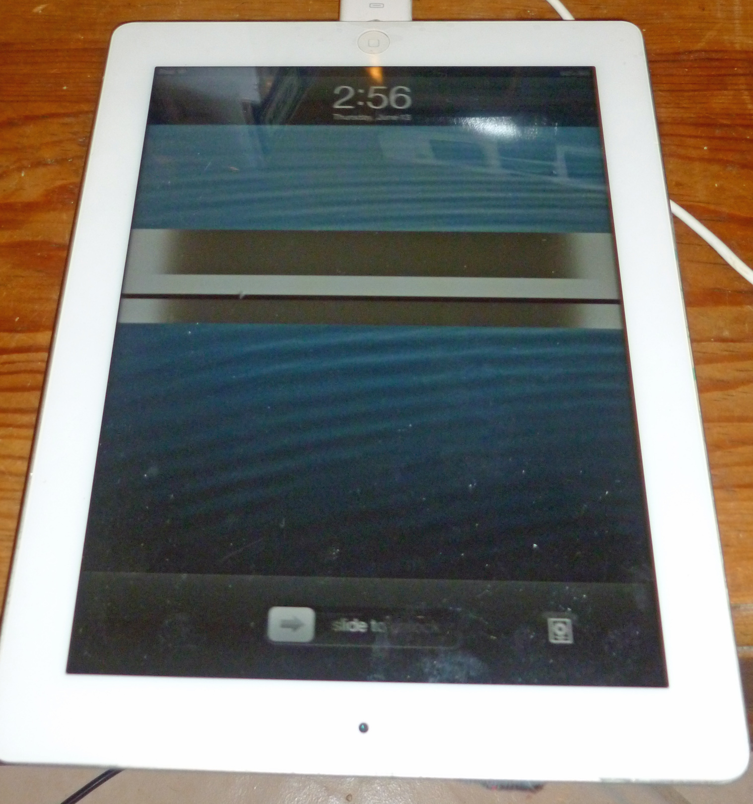 iPad 3 LCD Video Screen Has 1 Black with white | Forums