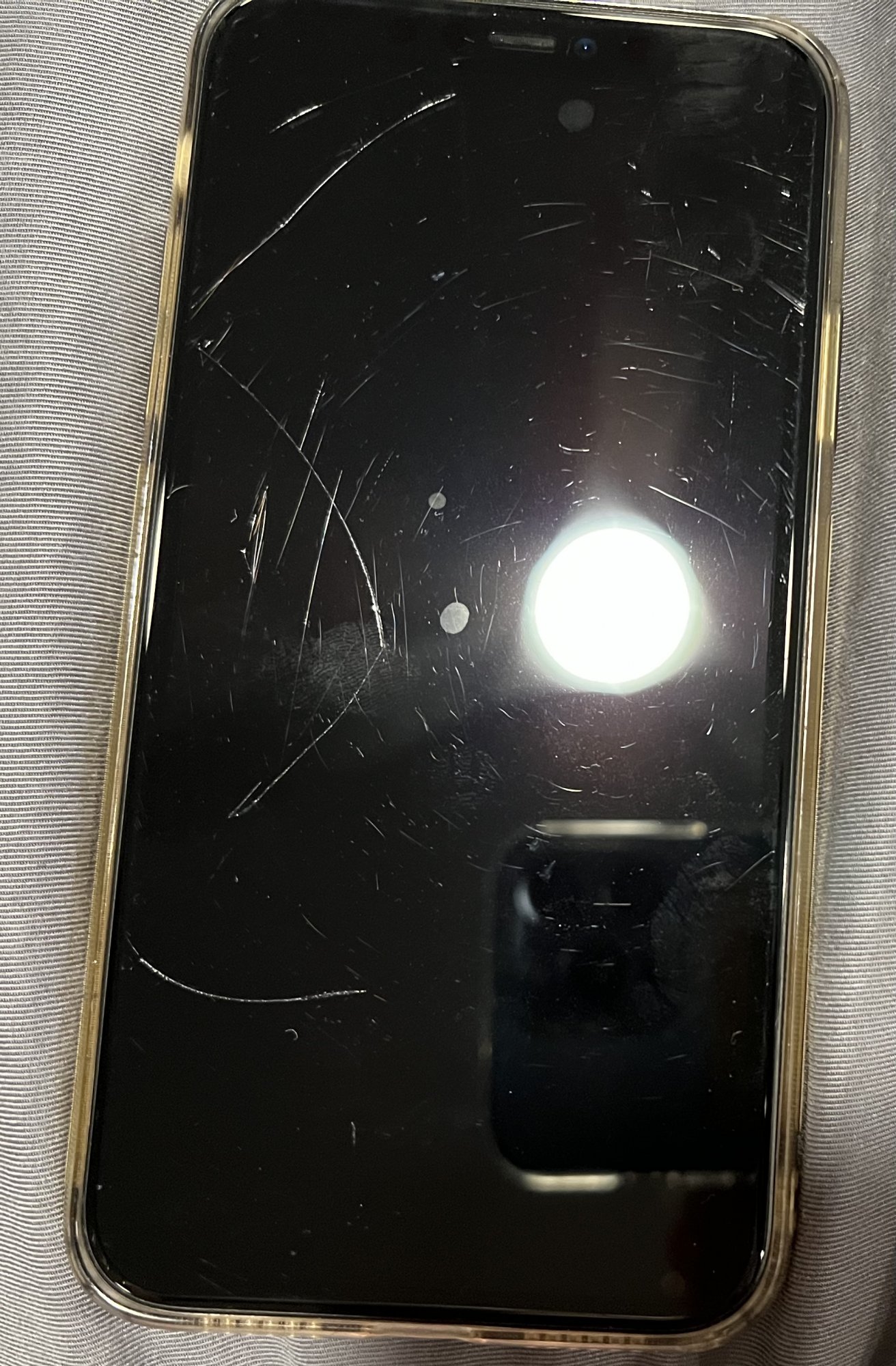 iPhone 11 screen scratches - Apple Community