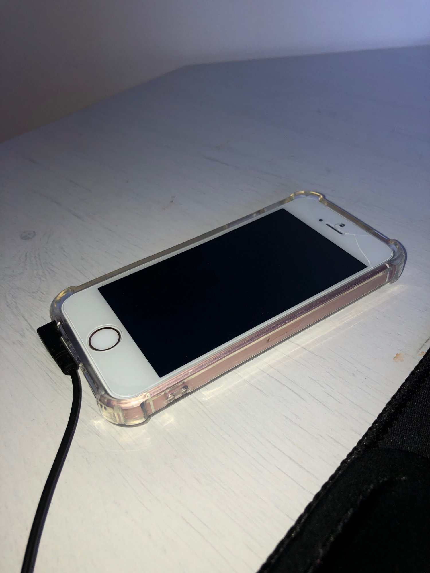 iphone SE.JPG