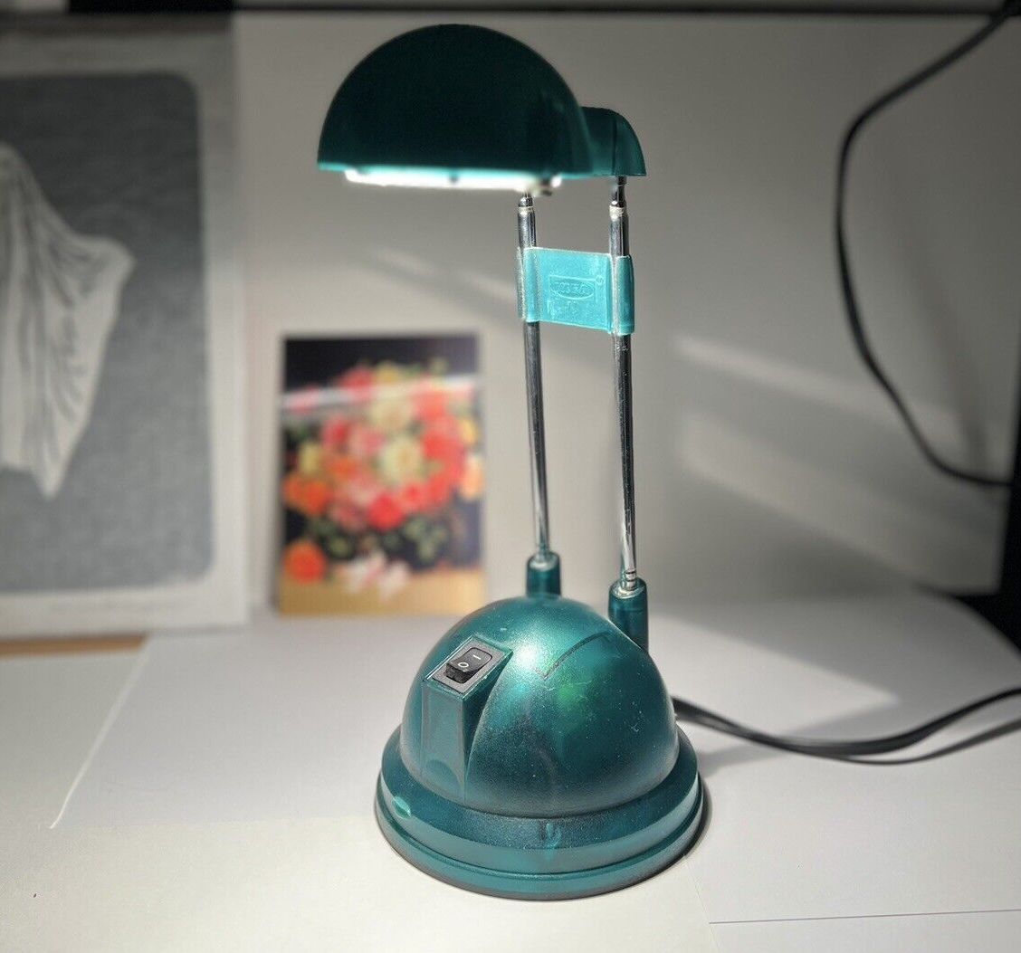 Lamp Bondi blue 2.jpg
