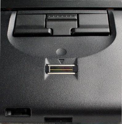 lenovo-thinkpad-x60s-controls-and-fingerprint-scanner_dtdr.jpg