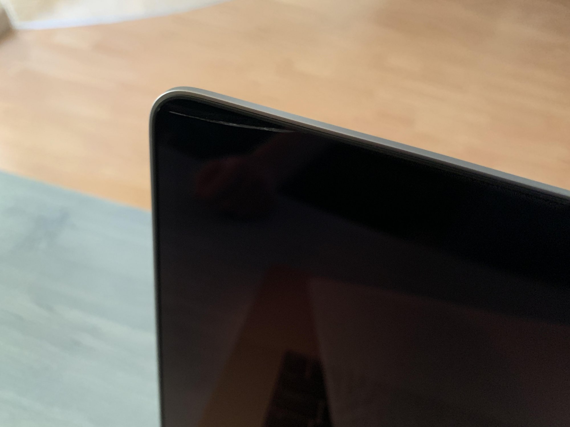 MacBook Pro 16 Scratch.jpg