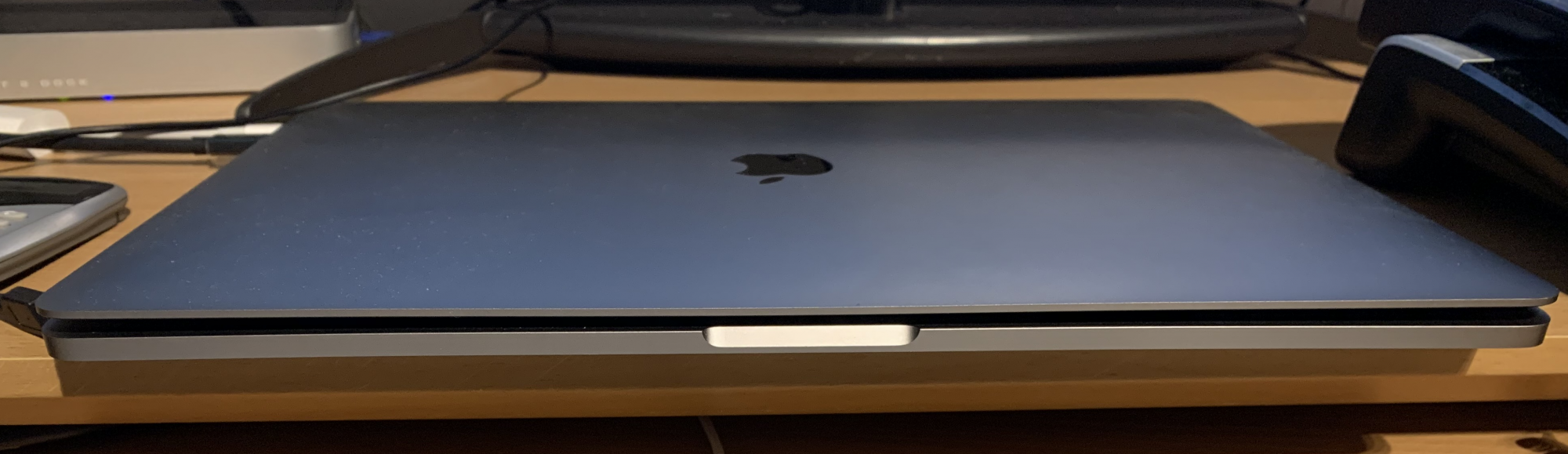 MacBookPro2018_15.png