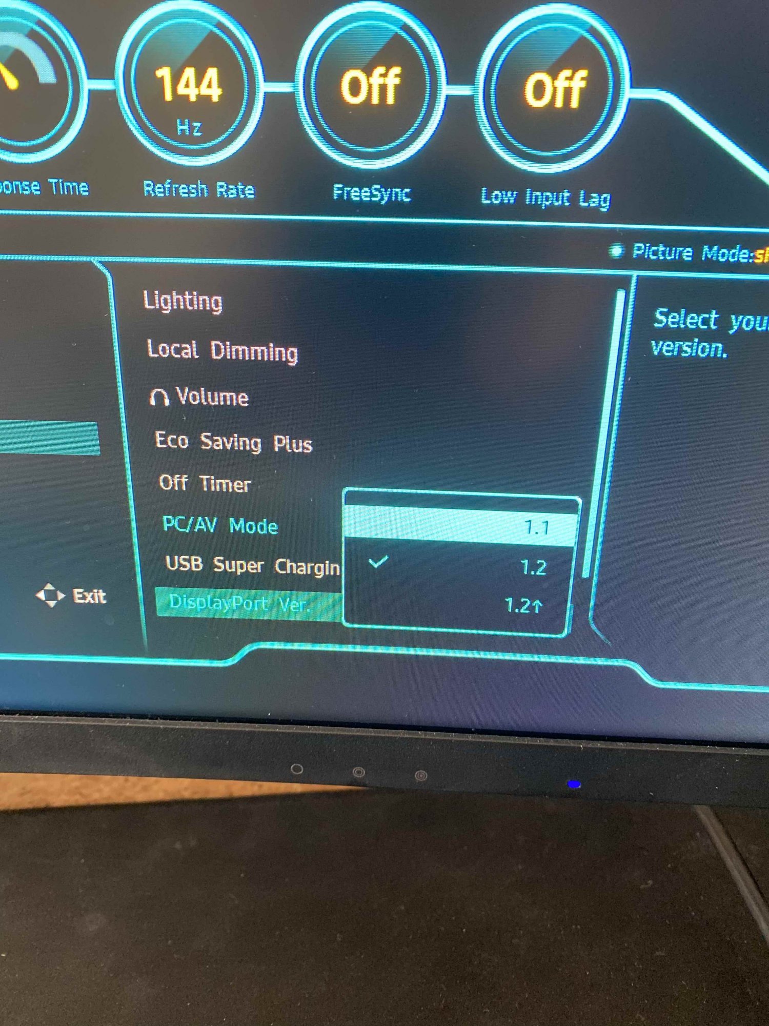 monitor.jpg