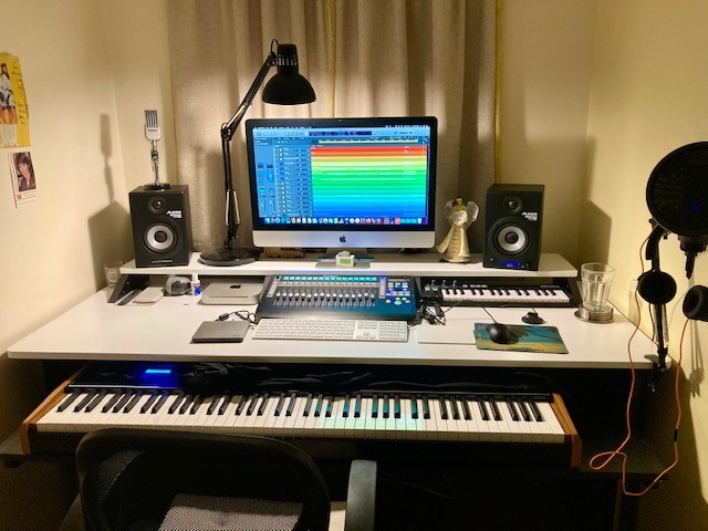 new desk 3.jpg