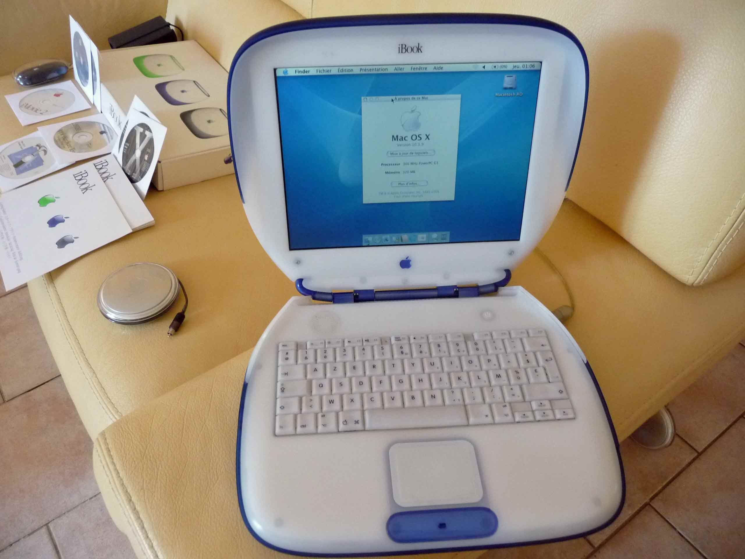 NewClamshell_3.jpg