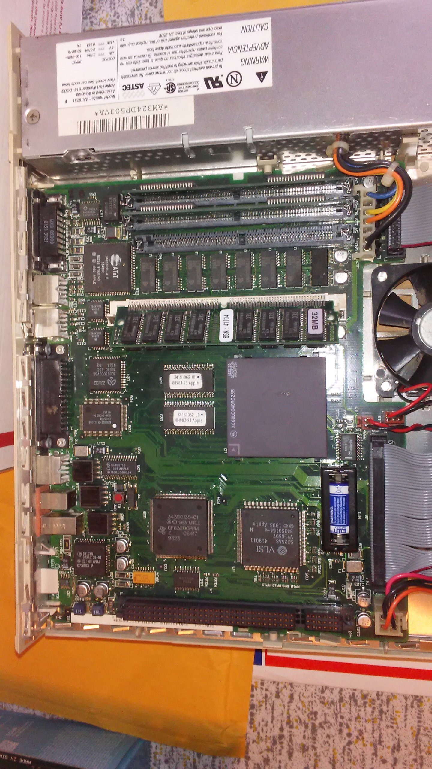 Quadra605Mobo2.jpg