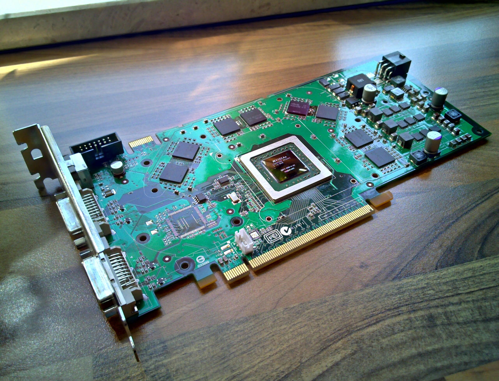 QUADRO FX4500 MAC PCB.jpg