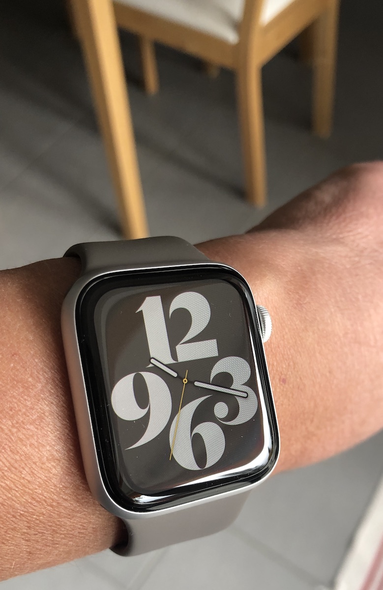 s6nike_coastalgrey.JPG