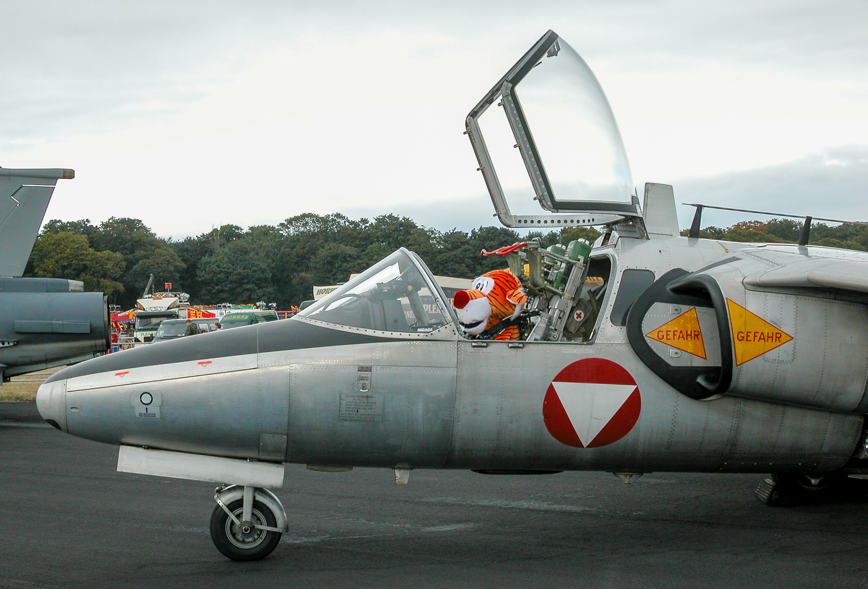 Saab105Leuchars20030913-80.jpg