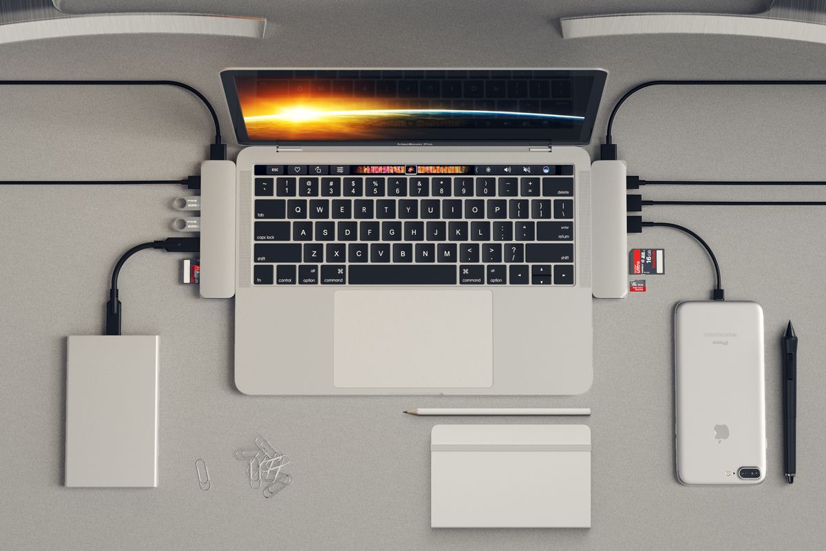 SATECHI_typeC_MacbookPRO_NEWexpansion_silver_ENV4.0.jpg