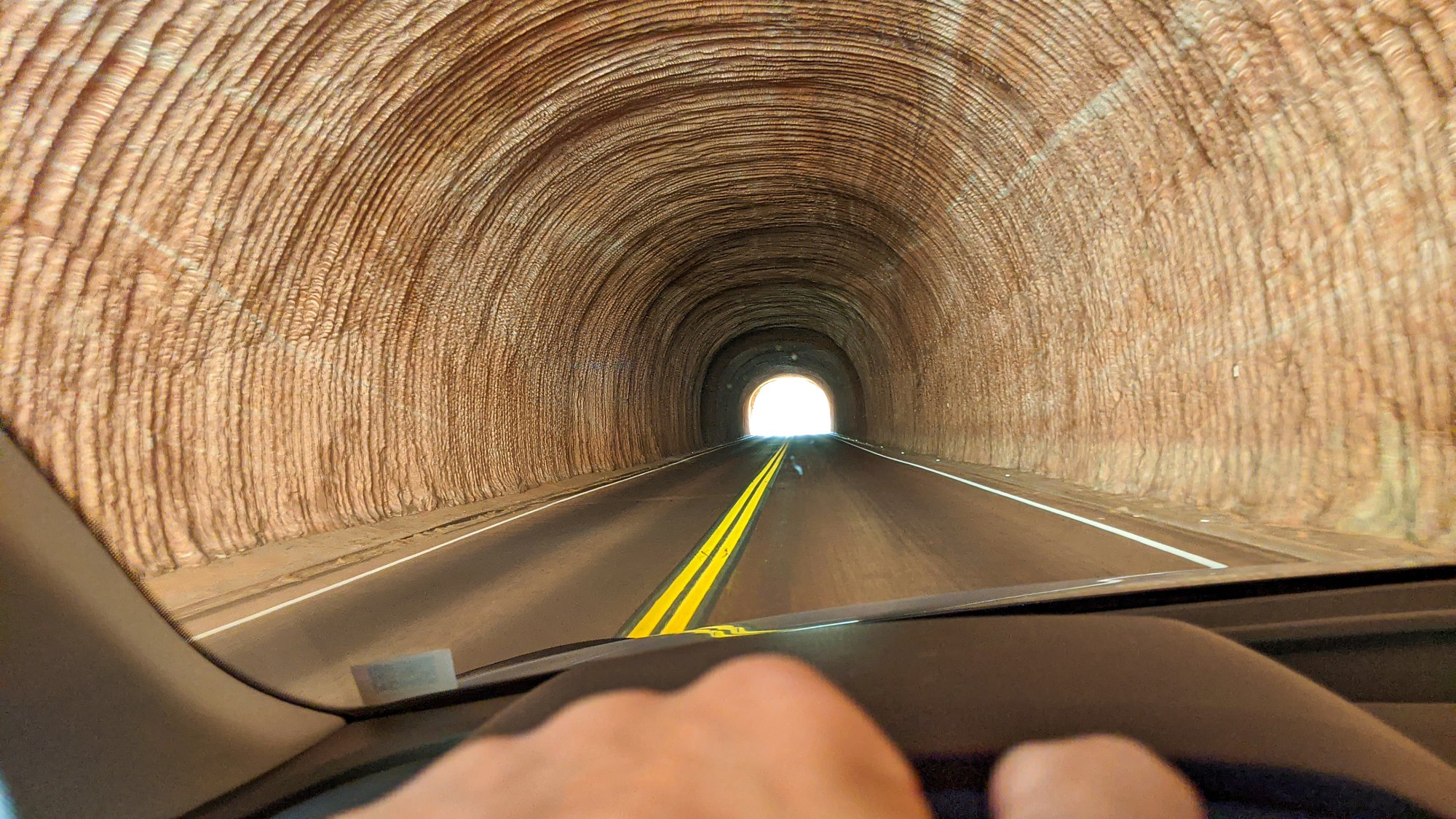 Tunnel.jpg
