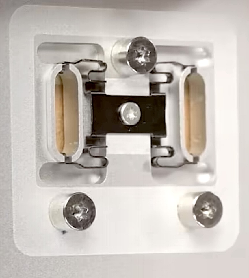 USB-Cspring.jpg