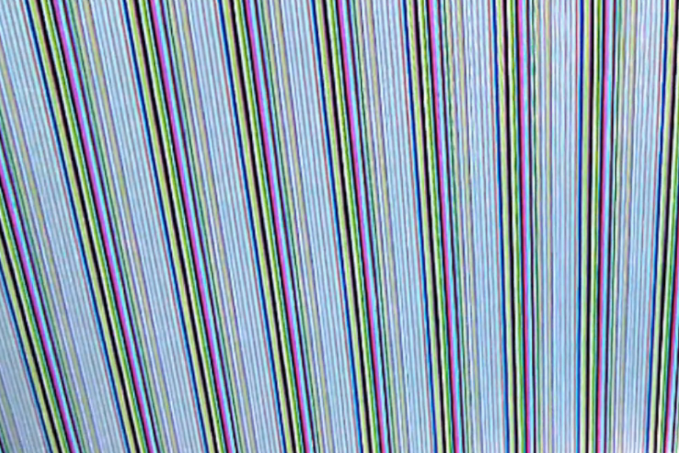 Vertical Lines on CRT from PowerMac ATI Radeon.jpg