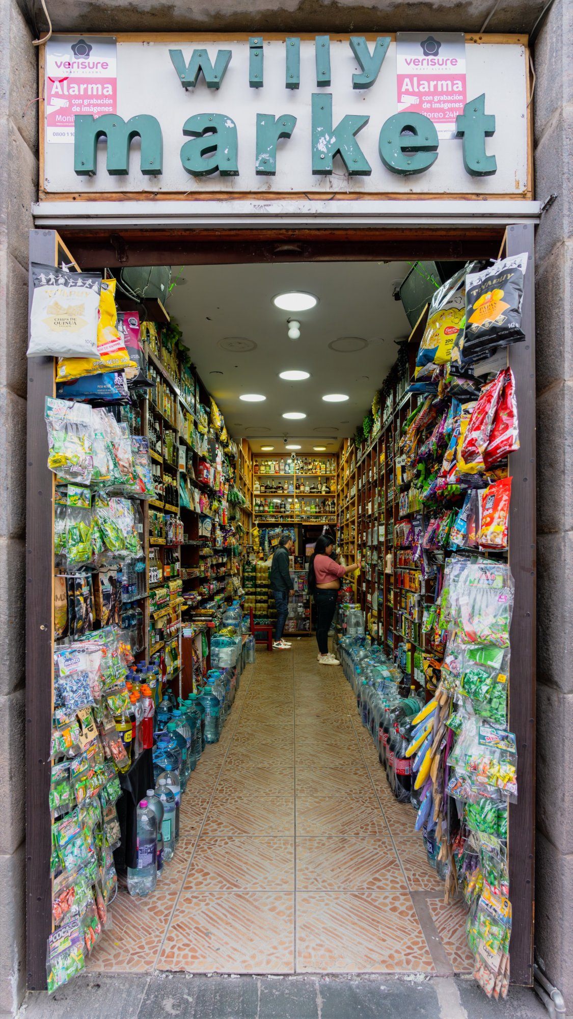 Willy Market.jpg