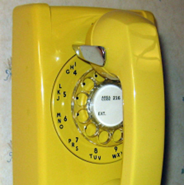 Yellow-Wall-Phone.-Image-coutesy-of-vintagerotaryphones.com_.jpg