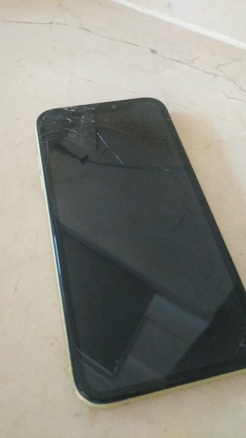 BROKEN DISPLAY.jpg