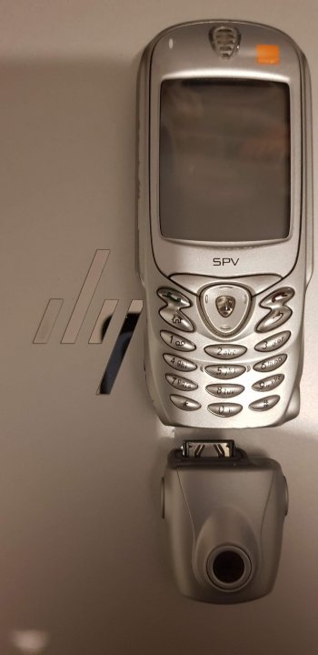 1200px-SPV_Classic_with_attachable_camera.jpg