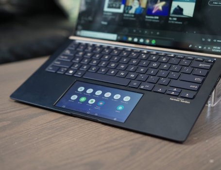 ASUS-ScreenPad-2.0-Touchscreen-Trackpad-02.jpg