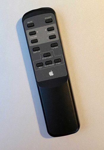oldAppleRemote.jpg