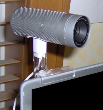 ISight-mounted-on-PowerBook.jpg