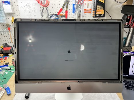 iMac Booting.JPG